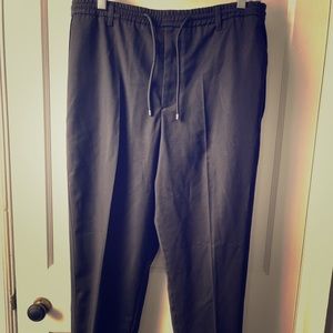 Top man jogger. Color: Black. Size 34 waist.
